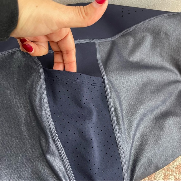 GapFit Navy Solid High Rise Sculpt Revolution Compressive Crop Leggings Size XL - Picture 16 of 16